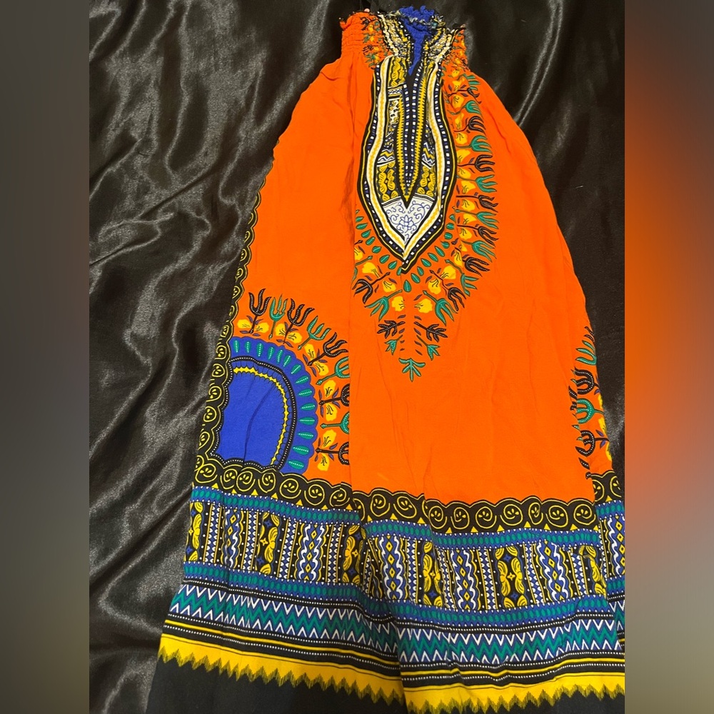 Dress or skirt size small in women’s also in perfect condition
